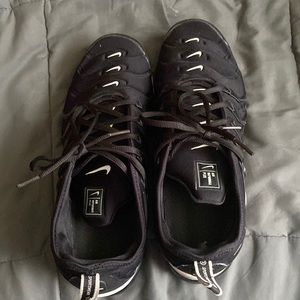 Nike Vapor Max Plus. Size 10. Black and White